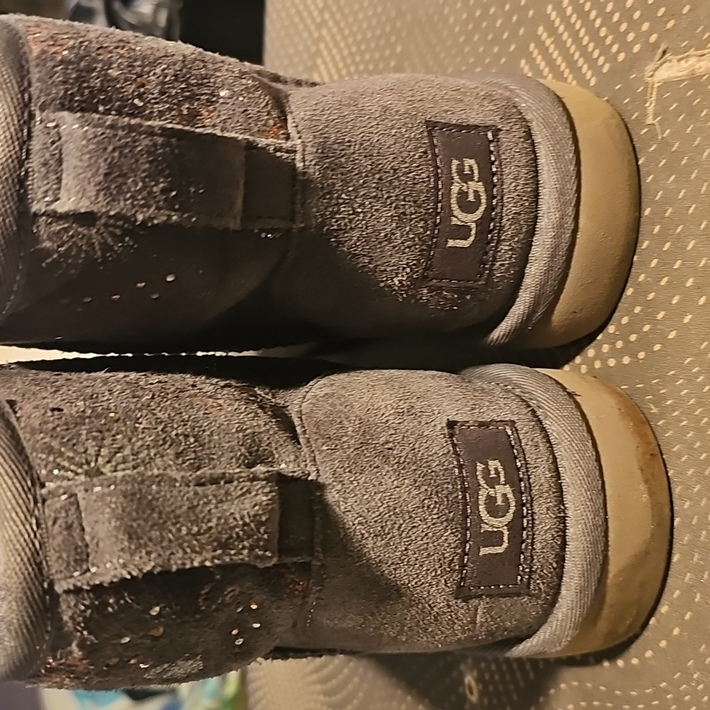 UGG Plush Short Zodiac Boots in Gray...size 7..free Shpg - Picture 5 of 8